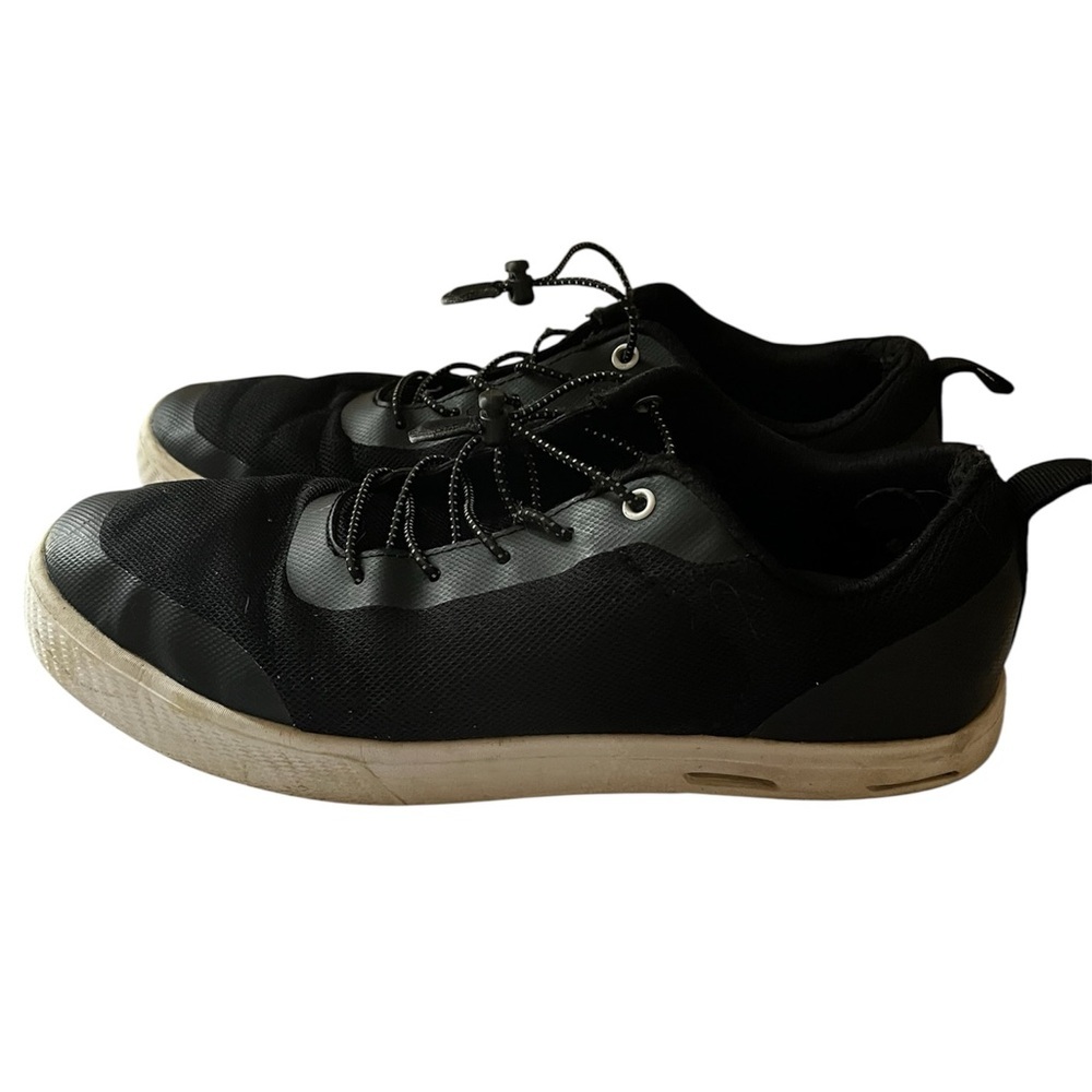 Maui and Sons Shoes Sz 9